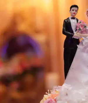 Cake topper